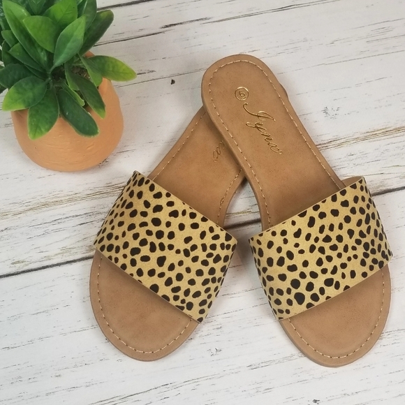 Sale! Lola Cheetah Print Slide - Picture 2 of 6